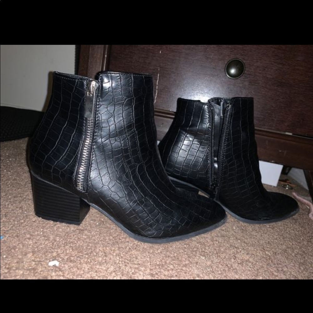 Ankle boots